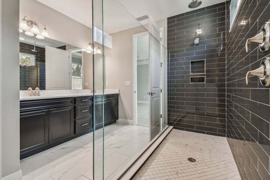 Representative furnished interior of a home built from the Sawgrass by William Ryan Homes in The Sanctuary – Royal Collection, Punta Gorda (Image 19).