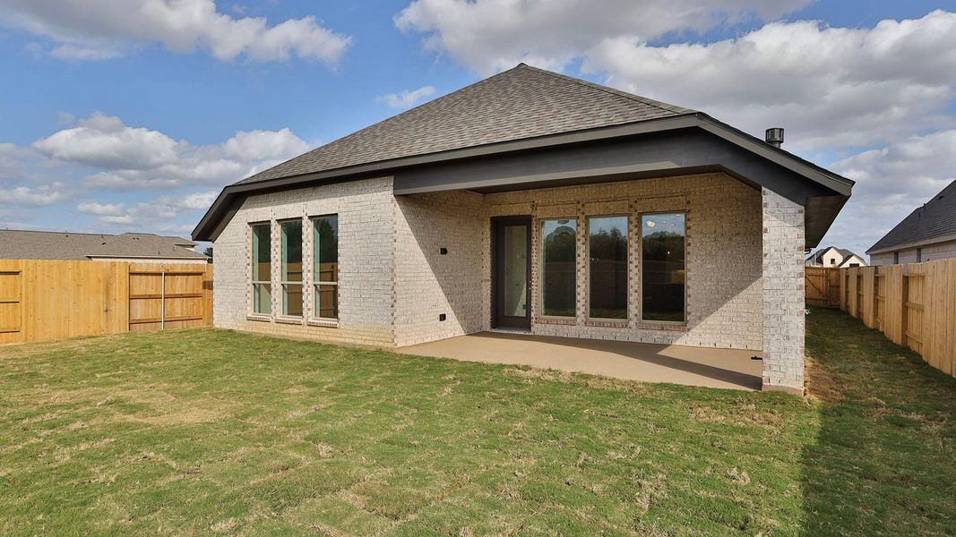 Exterior details and patio area of a home in Everly 50', Tomball (Image 3).