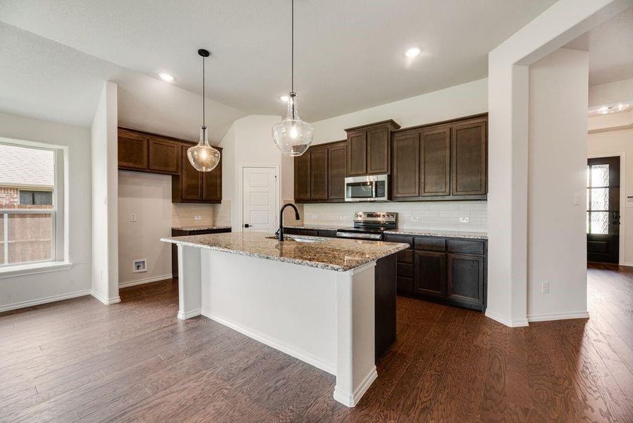 El Dorado-Concept 1937-LD-S-284 Coronado Court-Kitchen1-Risewell Homes