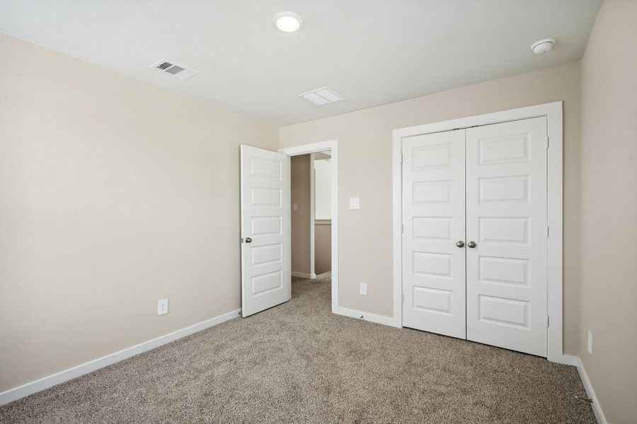 Photo is not of the actual home, but is an inspirational photo of builder’s model home and may depict options, furnishings, and/or decorator features that are not included Photo is not of the actual home, but is an inspirational photo of builder’s model home and may depict options, furnishings, and/or decorator features that are not included