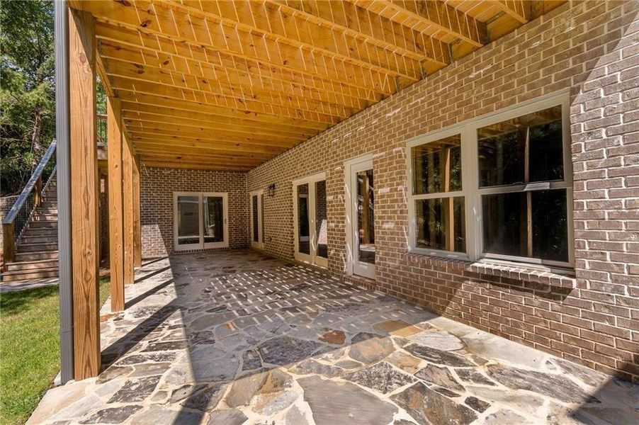 Exterior details and patio area of a home in , Gainesville (Image 30).