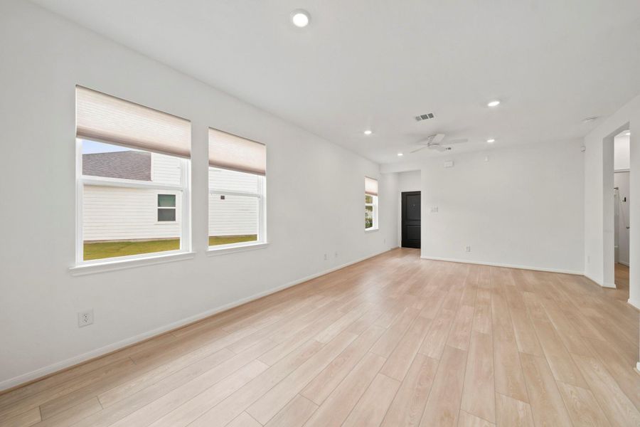Spacious, unfurnished interior of a new home in Mason Woods, Cypress (Image 24). Spacious, unfurnished interior of a new home in Mason Woods, Cypress (Image 24).