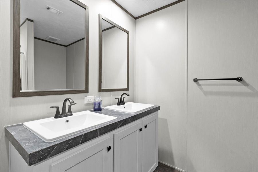 Image 32 of a home in .