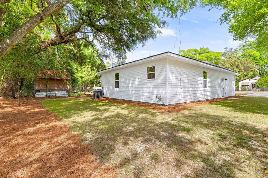 Exterior details and patio area of a home in , North Charleston (Image 27).