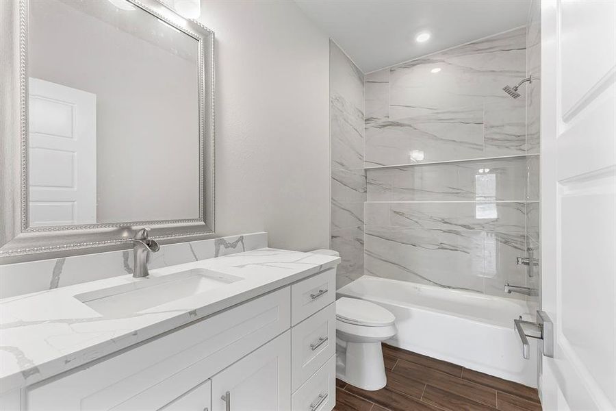 Furnished interior view inside a new home in , Granbury (Image 5). Furnished interior view inside a new home in , Granbury (Image 5).