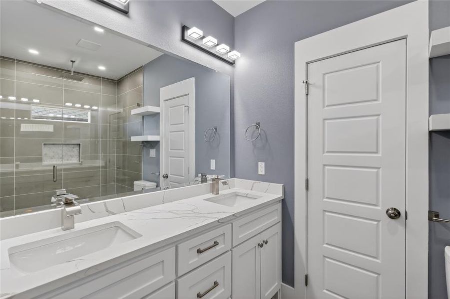 Furnished interior view inside a new home in , Gun Barrel City (Image 8).