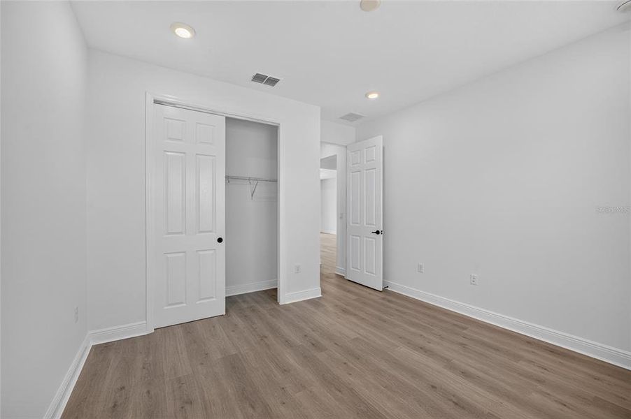 Spacious, unfurnished interior of a new home in , Ocala (Image 36).