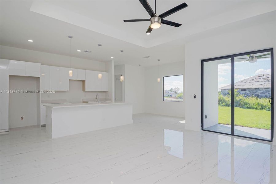 Spacious, unfurnished interior of a new home in , Lehigh Acres (Image 16).