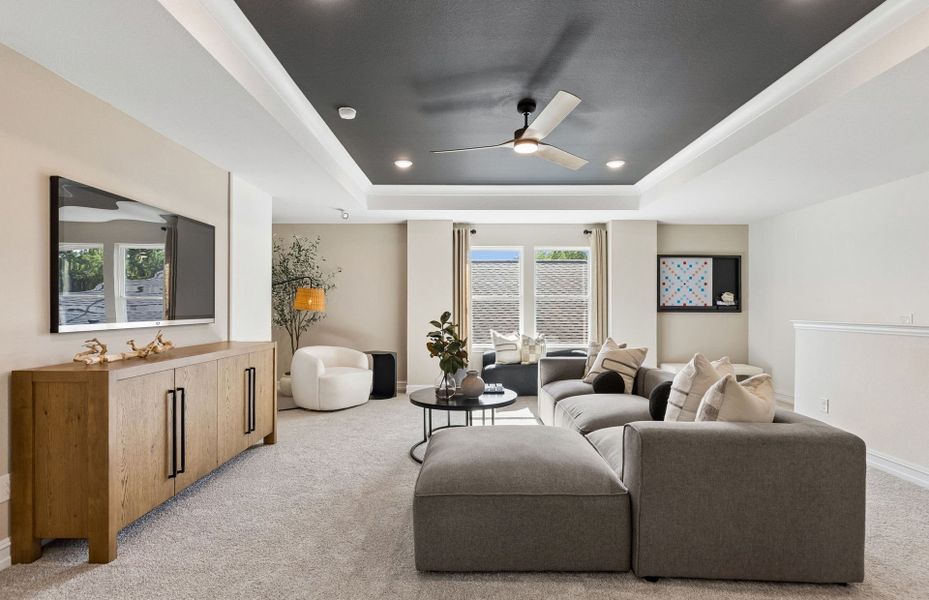 Representative furnished interior of a home built from the Sweetwater by Pulte Homes in Kings Way, Denton (Image 12).