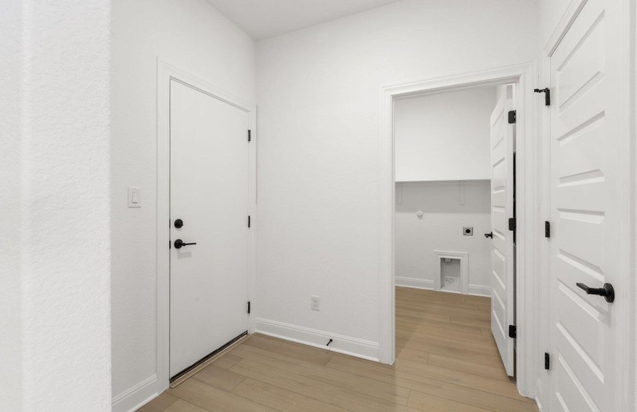 Spacious, unfurnished interior of a new home in Lagos, Manor (Image 11). Spacious, unfurnished interior of a new home in Lagos, Manor (Image 11).