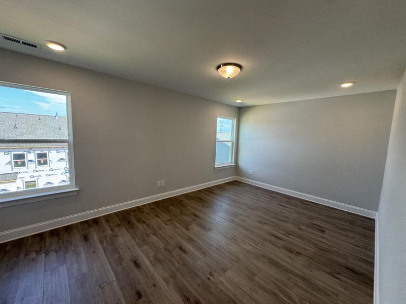 Spacious, unfurnished interior of a new home in The Enclave at Laurelbrook, Sherrills Ford (Image 19).