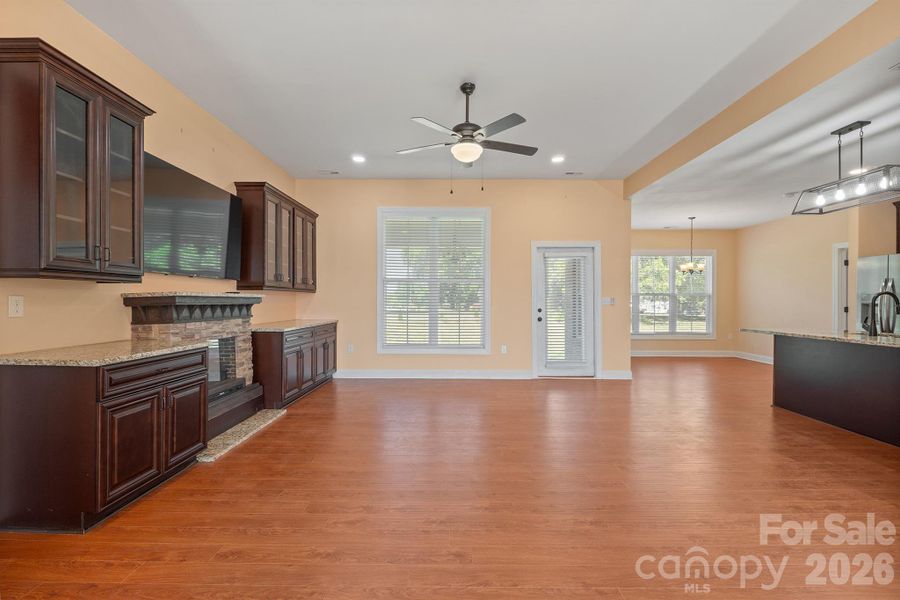 Spacious, unfurnished interior of a new home in , Kings Mountain (Image 15).