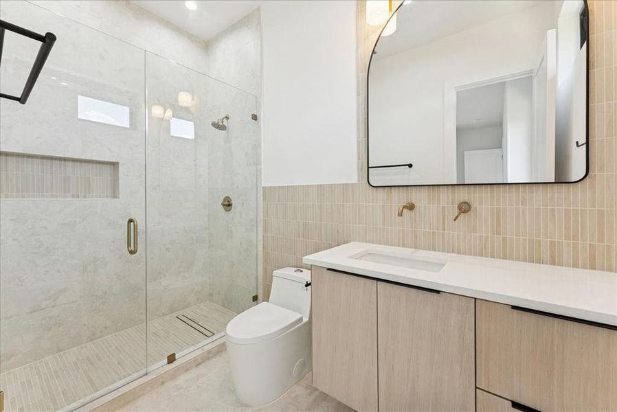 Furnished interior view inside a new home in , Dallas (Image 18). Furnished interior view inside a new home in , Dallas (Image 18).