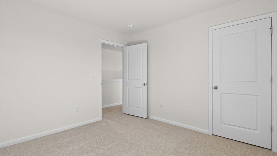 Spacious, unfurnished interior of a new home in Martin Farms, Aberdeen (Image 30).