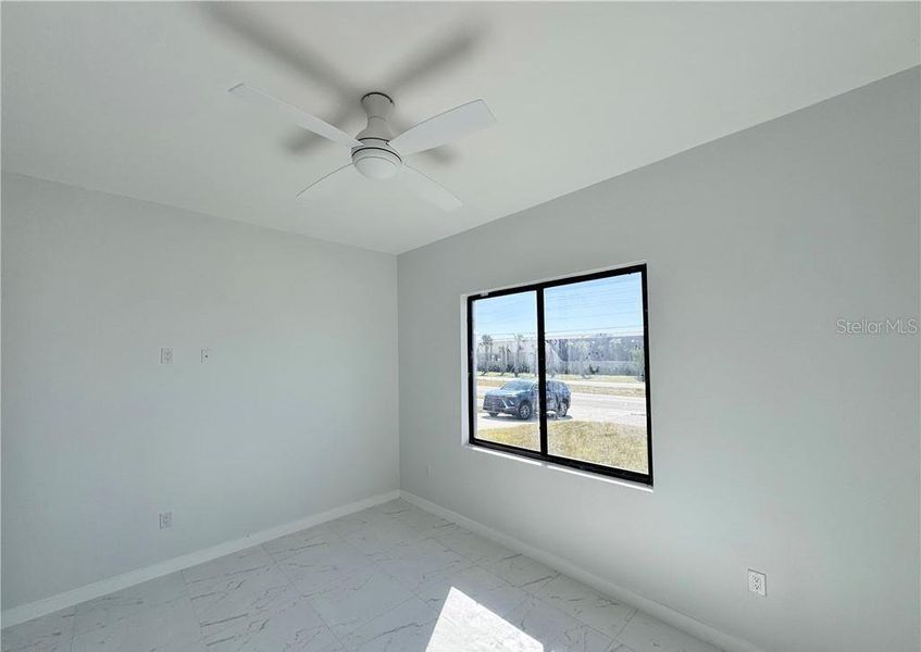 Spacious, unfurnished interior of a new home in , Cape Coral (Image 21).