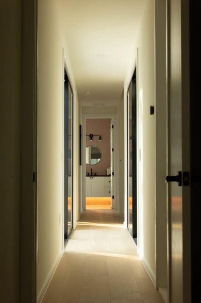 Two large patios on both sides of the hallway, bringing a lot of natural lights.