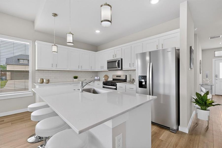 Furnished interior view inside a new home in Oakmont Park, Red Oak (Image 8).