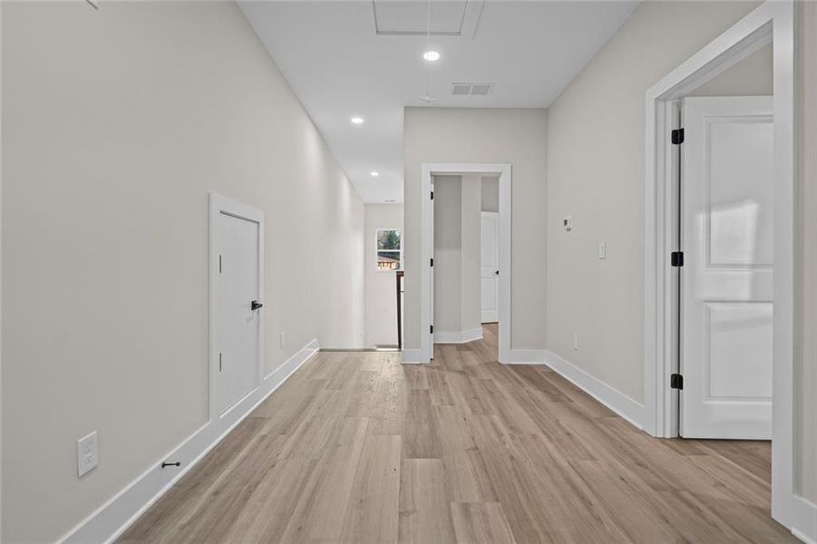 Spacious, unfurnished interior of a new home in , Lawrenceville (Image 38).