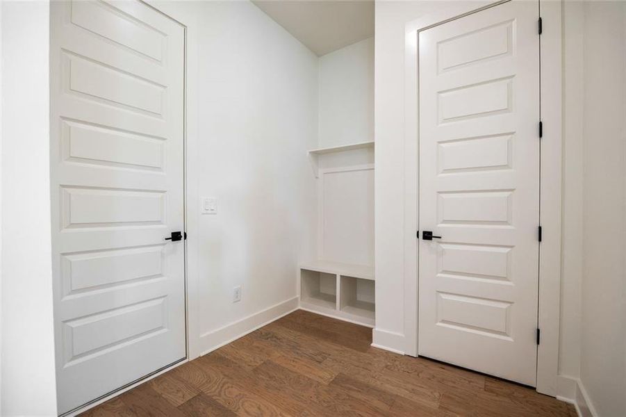Spacious, unfurnished interior of a new home in Long Hollow Landing, Gainesville (Image 28).