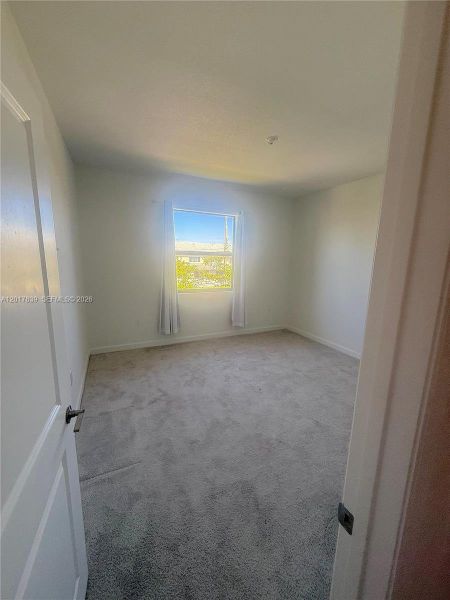 Spacious, unfurnished interior of a new home in , Dania Beach (Image 32).
