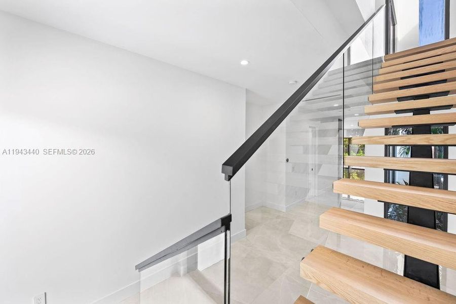 Spacious, unfurnished interior of a new home in , Fort Lauderdale (Image 50). Spacious, unfurnished interior of a new home in , Fort Lauderdale (Image 50).