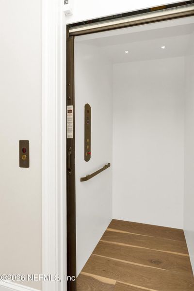 Spacious, unfurnished interior of a new home in , Ponte Vedra Beach (Image 26).