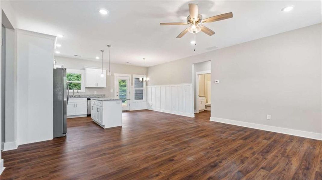 Spacious, unfurnished interior of a new home in , Cedartown (Image 11).