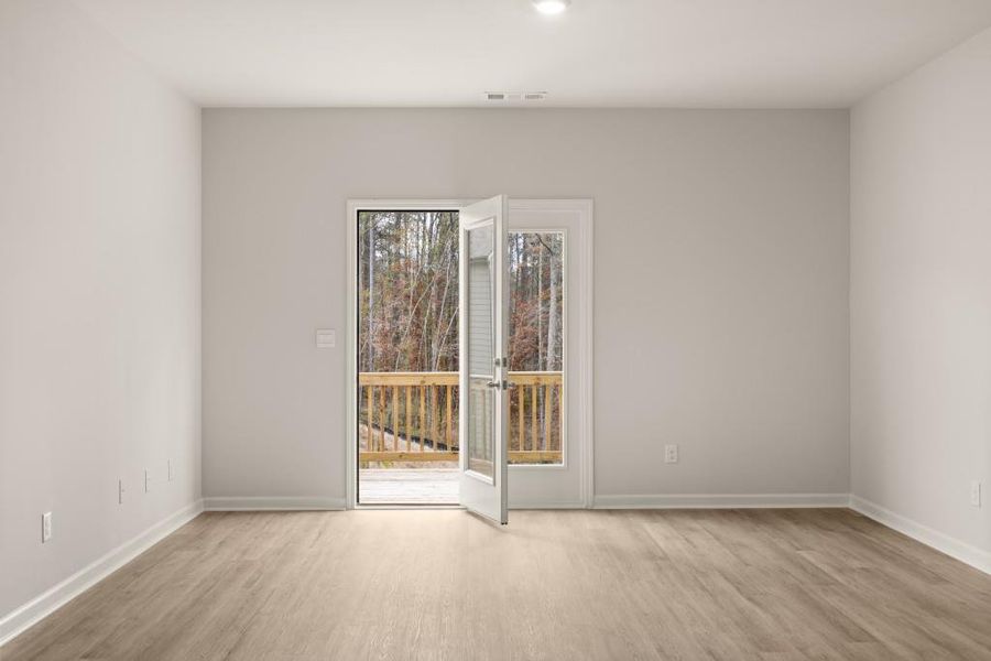 Spacious, unfurnished interior of a new home in Pointe Park, Union City (Image 23).