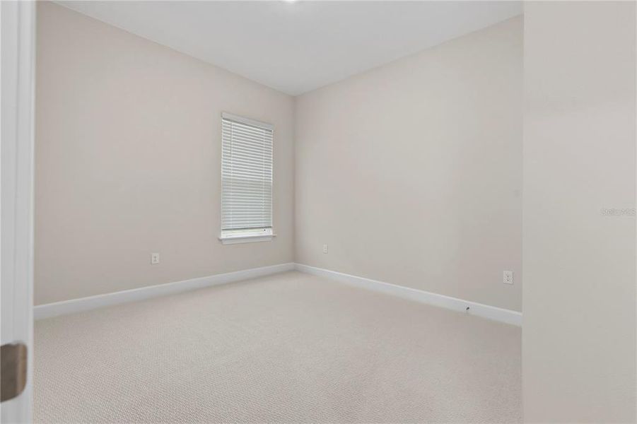 Spacious, unfurnished interior of a new home in , Sarasota (Image 23).