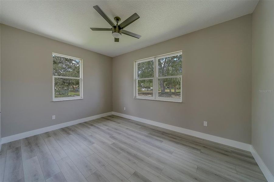 Spacious, unfurnished interior of a new home in , Largo (Image 20).
