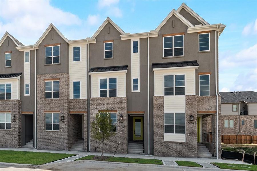 Image 22 of a home in Collin Creek.