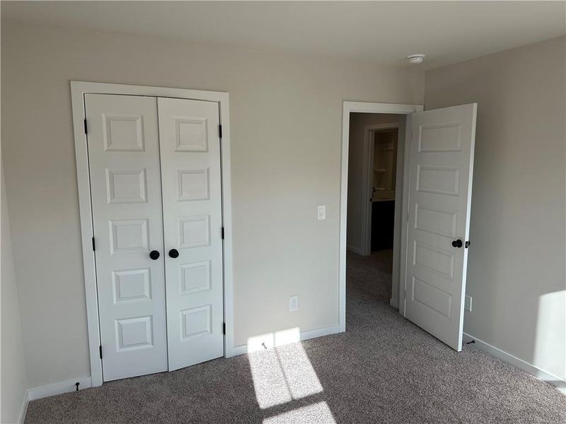 Spacious, unfurnished interior of a new home in Millstone at Mundy Mill, Gainesville (Image 27).