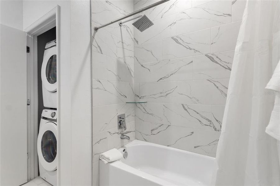 Furnished interior view inside a new home in , Davenport (Image 15).