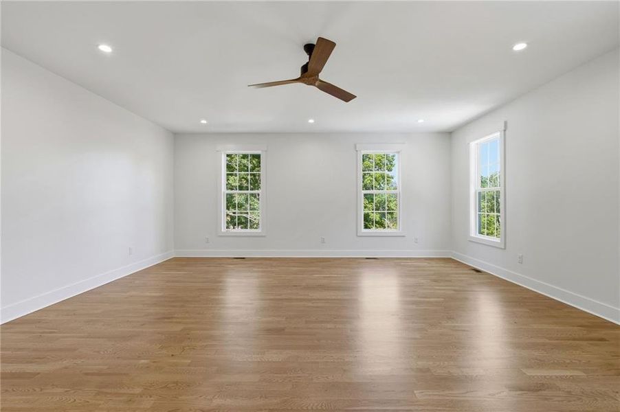 Spacious, unfurnished interior of a new home in , Marietta (Image 24).