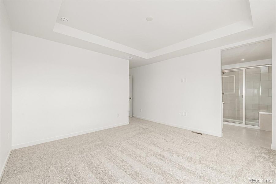Spacious, unfurnished interior of a new home in , Denver (Image 29).