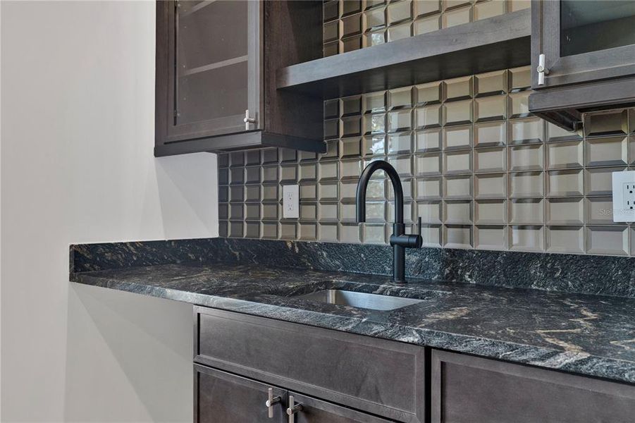 Close-up of interior finishes inside a home in , Tampa (Image 25). Close-up of interior finishes inside a home in , Tampa (Image 25).