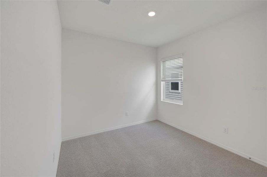 Spacious, unfurnished interior of a new home in , Apollo Beach (Image 18).