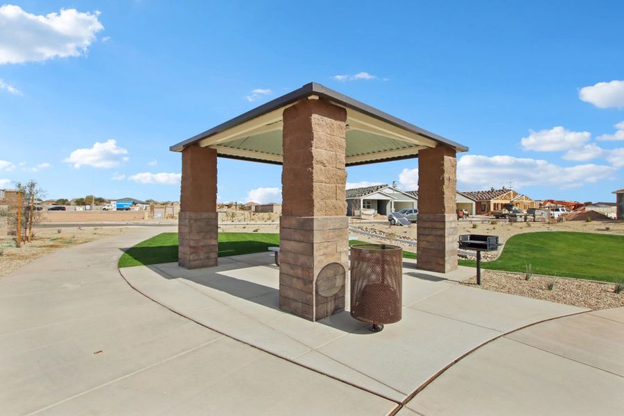 Community amenities in Sunset Farms, Tolleson (Image 16).
