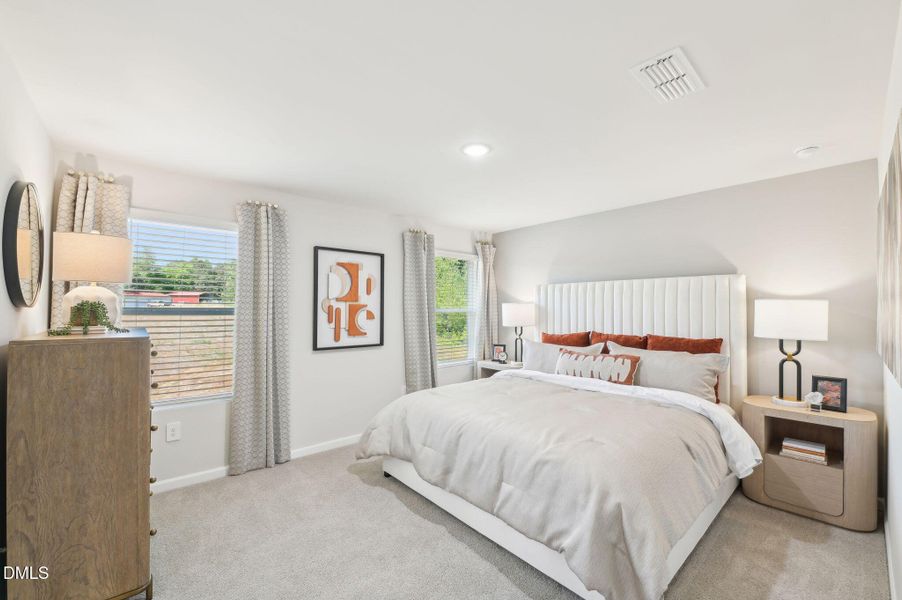 17-web-or-mls-Raleigh - Oakwood - 1064 W