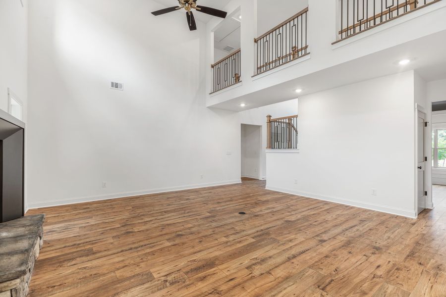 Image 81 of a home in Flint Farms.