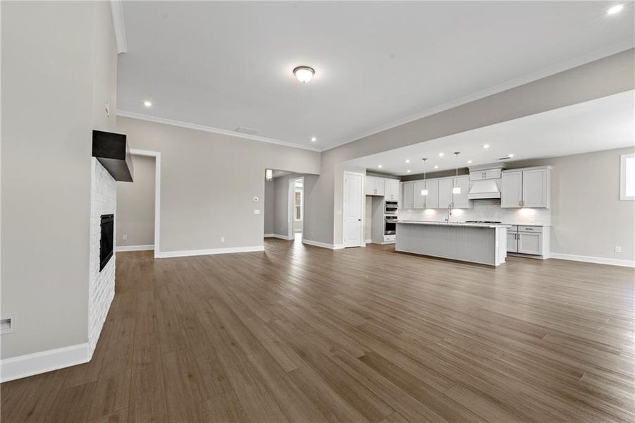 Spacious, unfurnished interior of a new home in Cresswind Georgia at Twin Lakes, Hoschton (Image 18).
