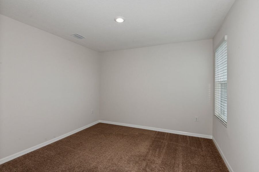 Representative unfurnished interior of a home built from the Barcelona by Casa Fresca Homes in Grove at Crosswinds, Haines City (Image 29).