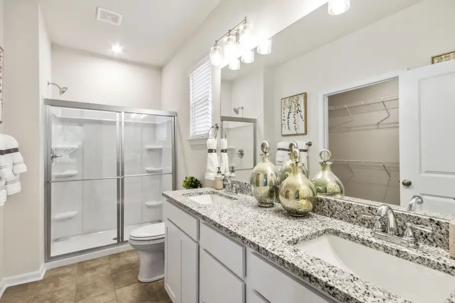 Furnished interior view inside a new home in Southbridge, Sumter (Image 11).