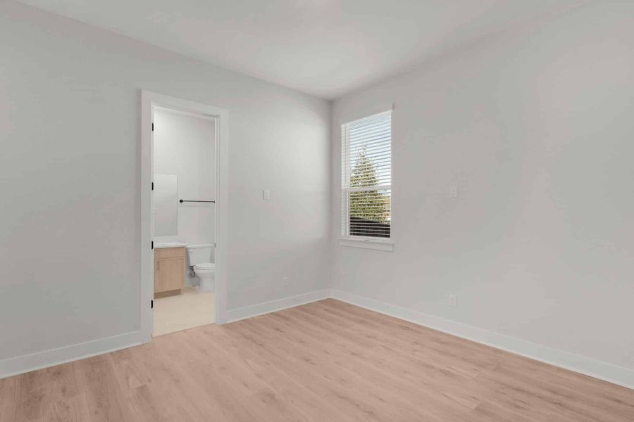 Spacious, unfurnished interior of a new home in Lariat, Liberty Hill (Image 19).