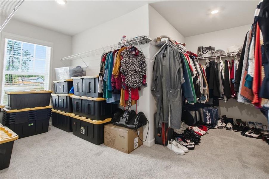 Image 84 of a home in .