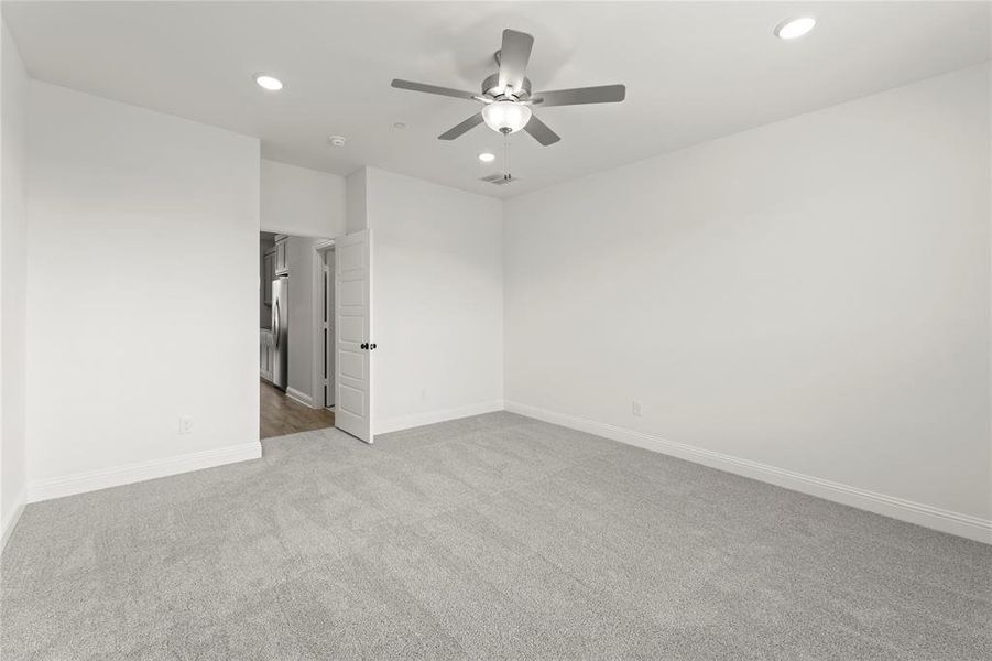 Spacious, unfurnished interior of a new home in Chelsea Commons, Allen (Image 18).