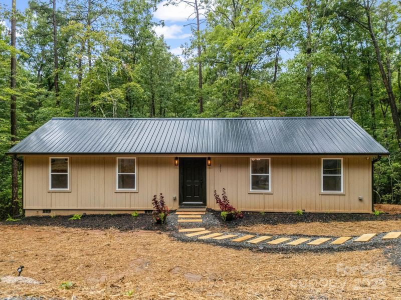 257 Roadrunner Circle Lake Lure NC 28746-3 257 Roadrunner Circle Lake Lure NC 28746-3
