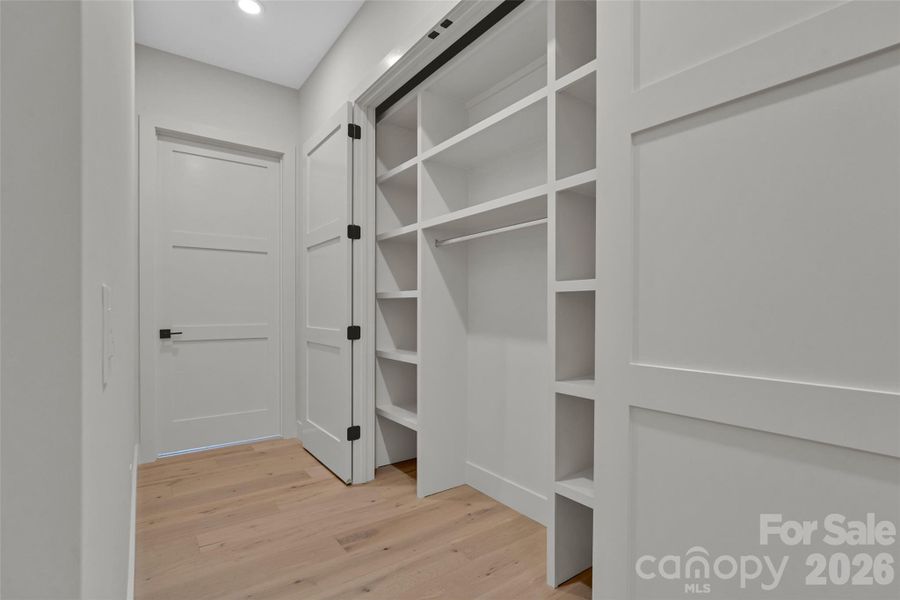 Image 36 of a home in .