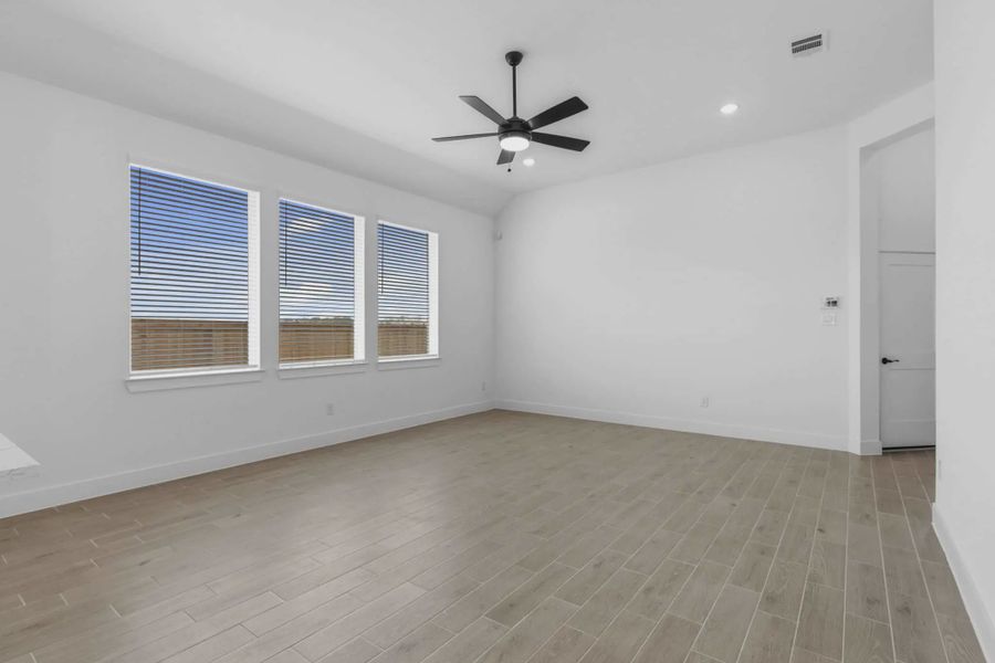 Representative unfurnished interior of a home built from the Marion by Chesmar Homes in Bridgeland, Elgin (Image 20).
