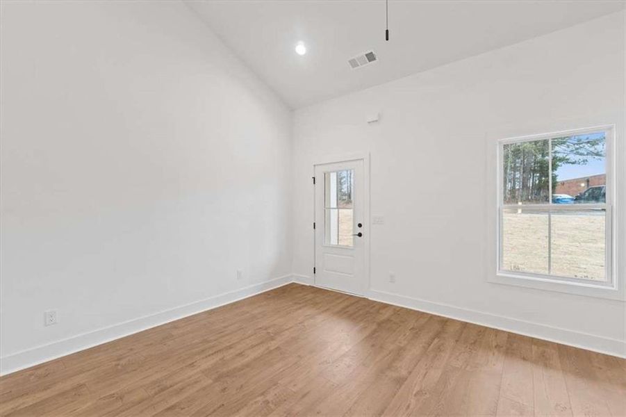 Spacious, unfurnished interior of a new home in , Monroe (Image 25).